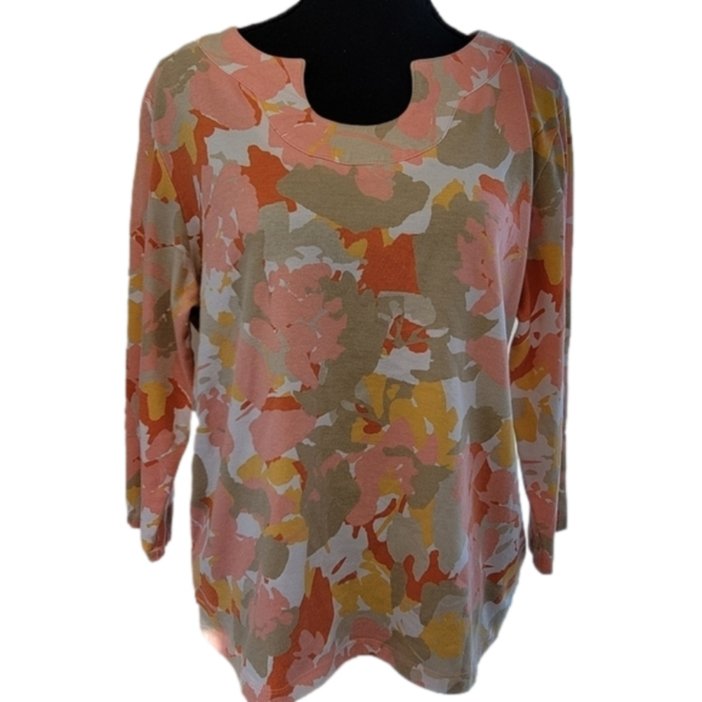 RUBY Rd. Spring Floral Top Size Large